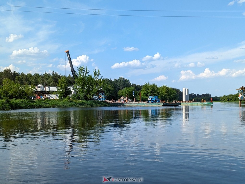 Budowa mostu w Teodorowie: Zdjęcia z perspektywy rzeki Narew [26.05.2024] - zdjęcie #25 - eOstroleka.pl