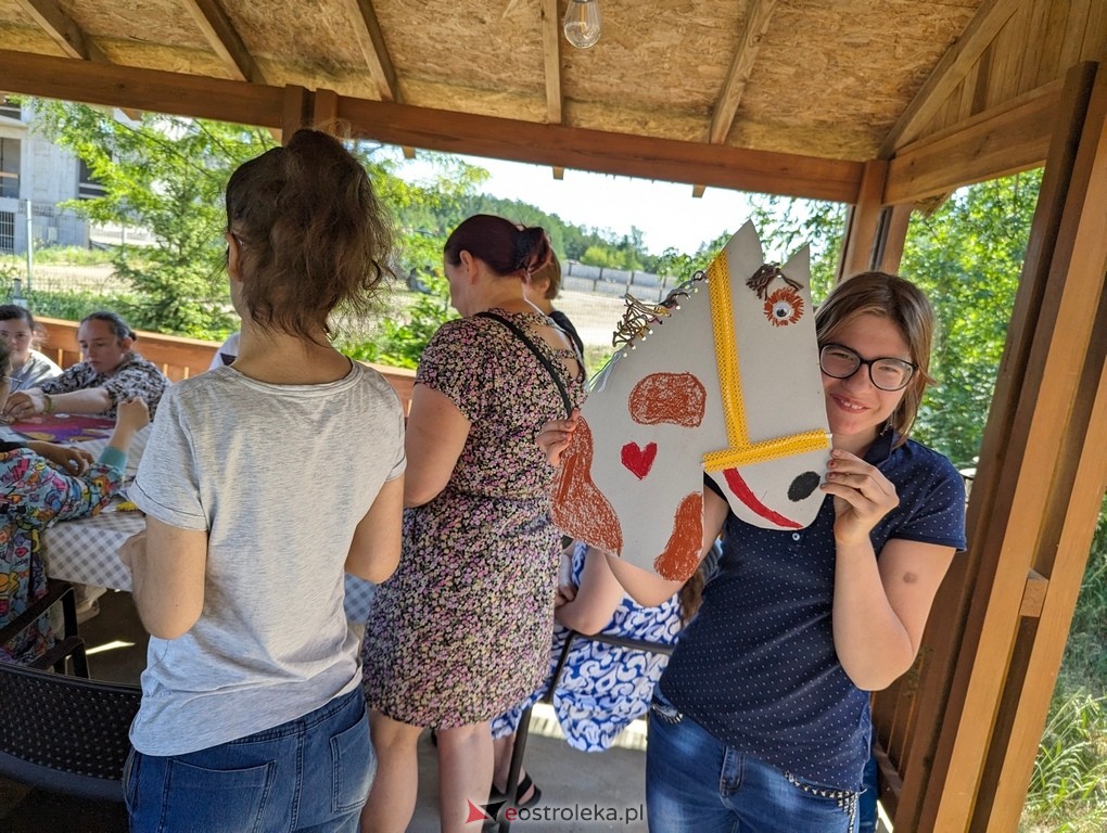 Warsztaty relaksacyjne Kucykowo w Multimedialnym Centrum Natura [27.05.2024] - zdjęcie #18 - eOstroleka.pl