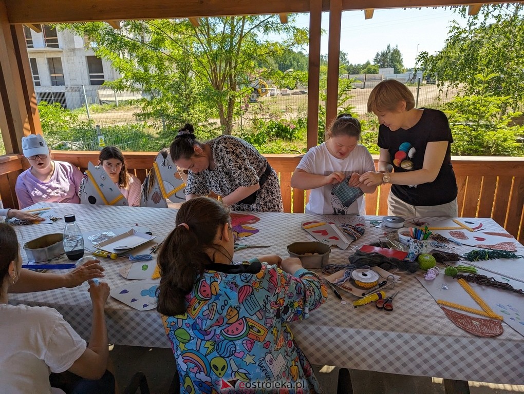 Warsztaty relaksacyjne Kucykowo w Multimedialnym Centrum Natura [27.05.2024] - zdjęcie #15 - eOstroleka.pl