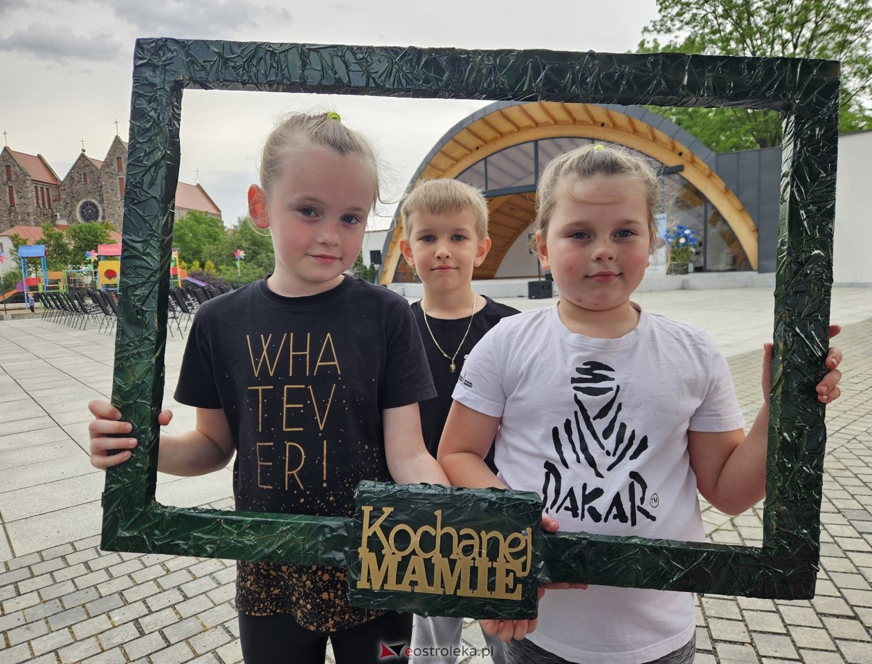 Dzień Matki w Troszynie: Koncert Patrycji Runo [25.05.2024] - zdjęcie #70 - eOstroleka.pl