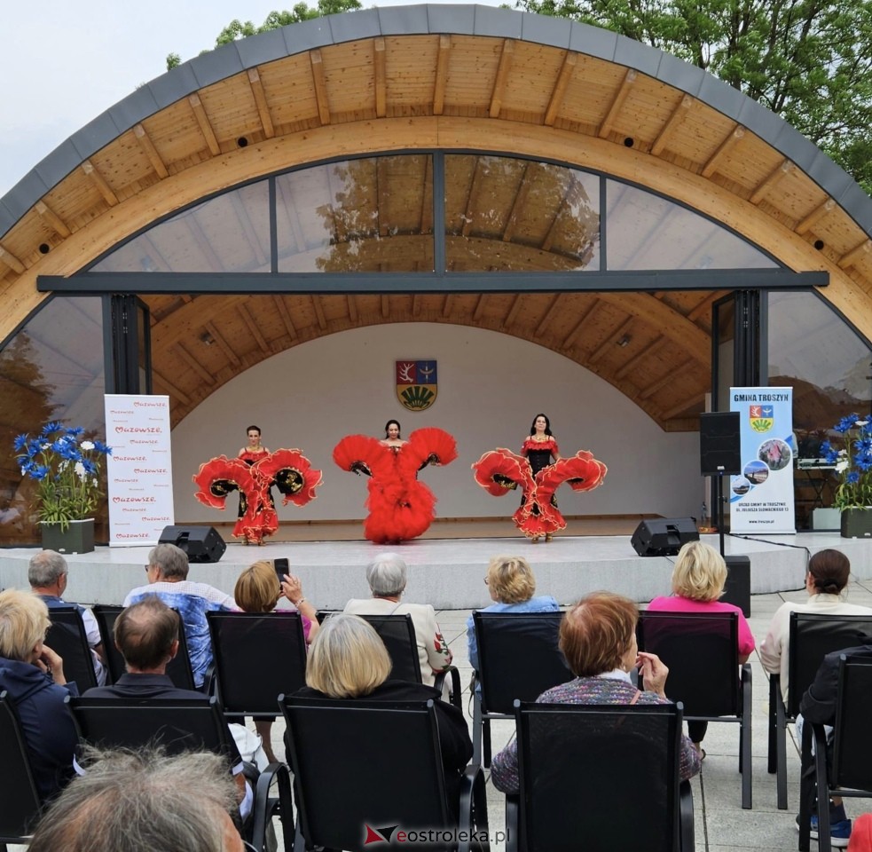Dzień Matki w Troszynie: Koncert Patrycji Runo [25.05.2024] - zdjęcie #64 - eOstroleka.pl