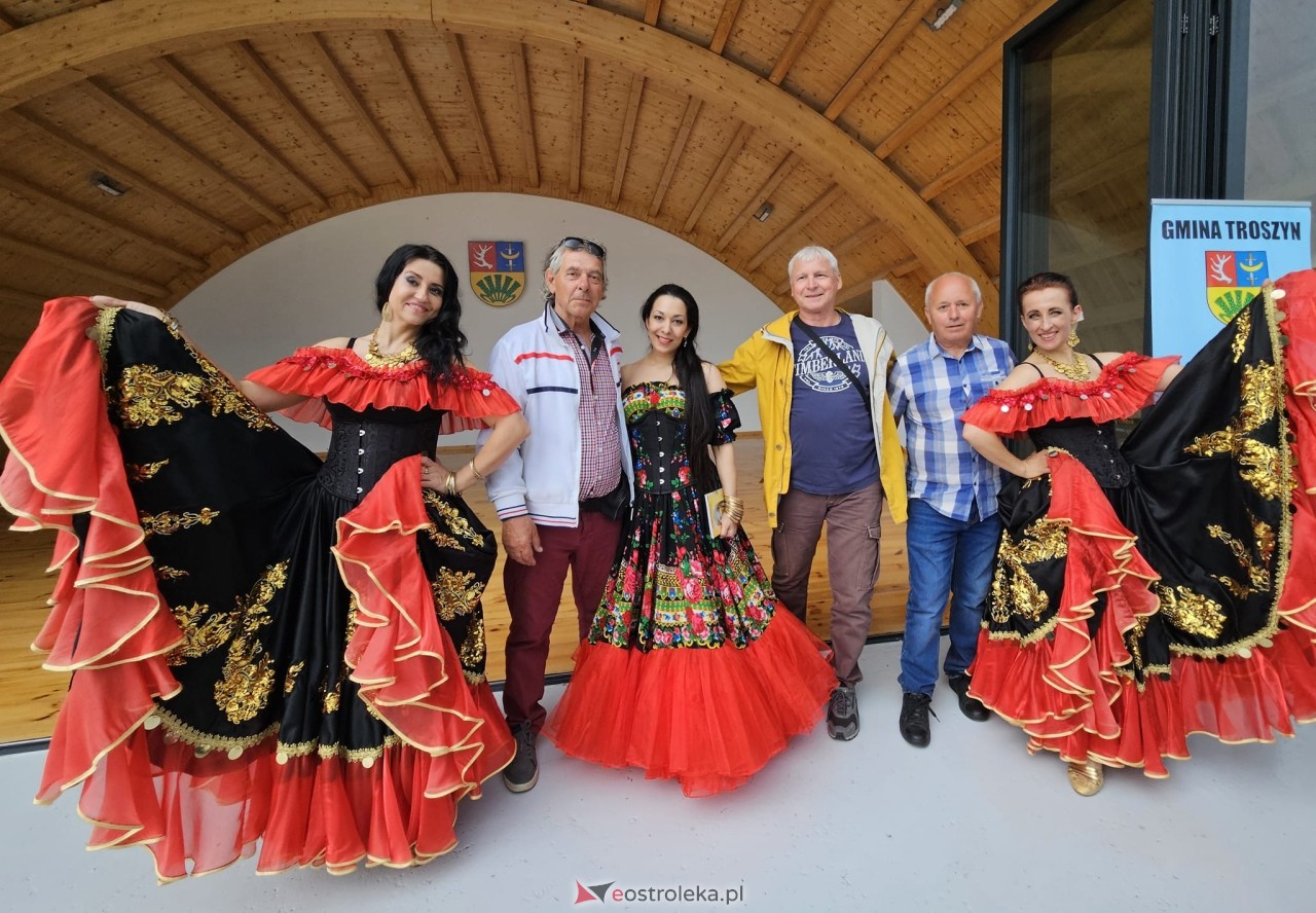 Dzień Matki w Troszynie: Koncert Patrycji Runo [25.05.2024] - zdjęcie #62 - eOstroleka.pl