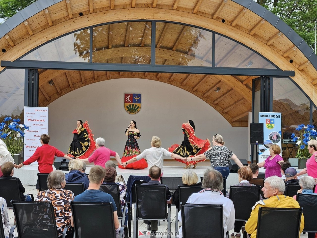 Dzień Matki w Troszynie: Koncert Patrycji Runo [25.05.2024] - zdjęcie #42 - eOstroleka.pl