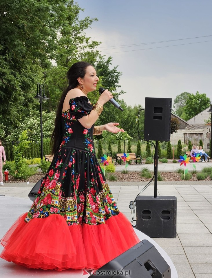 Dzień Matki w Troszynie: Koncert Patrycji Runo [25.05.2024] - zdjęcie #34 - eOstroleka.pl