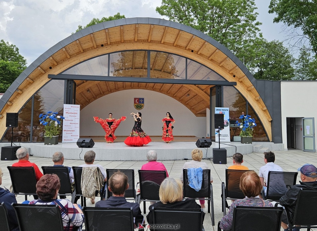 Dzień Matki w Troszynie: Koncert Patrycji Runo [25.05.2024] - zdjęcie #31 - eOstroleka.pl