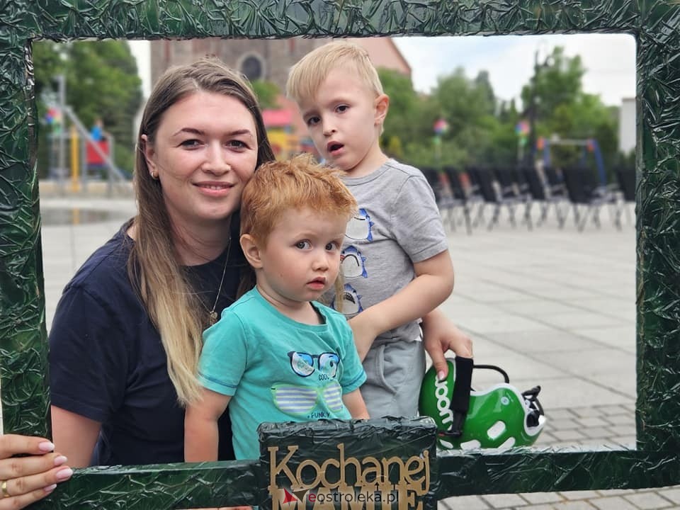 Dzień Matki w Troszynie: Koncert Patrycji Runo [25.05.2024] - zdjęcie #11 - eOstroleka.pl