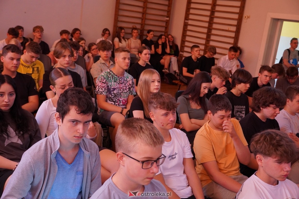 Dzień Kultury Kurpiowskiej w II Liceum Ogólnokształcącym w Ostrołęce [26.05.2024] - zdjęcie #61 - eOstroleka.pl