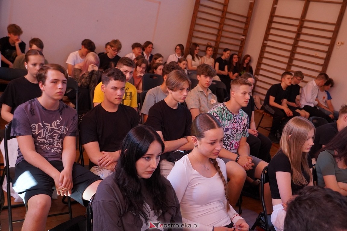 Dzień Kultury Kurpiowskiej w II Liceum Ogólnokształcącym w Ostrołęce [26.05.2024] - zdjęcie #58 - eOstroleka.pl