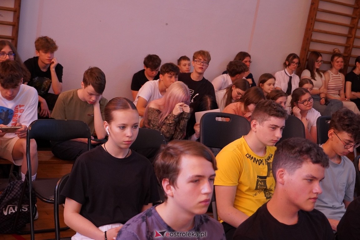 Dzień Kultury Kurpiowskiej w II Liceum Ogólnokształcącym w Ostrołęce [26.05.2024] - zdjęcie #56 - eOstroleka.pl
