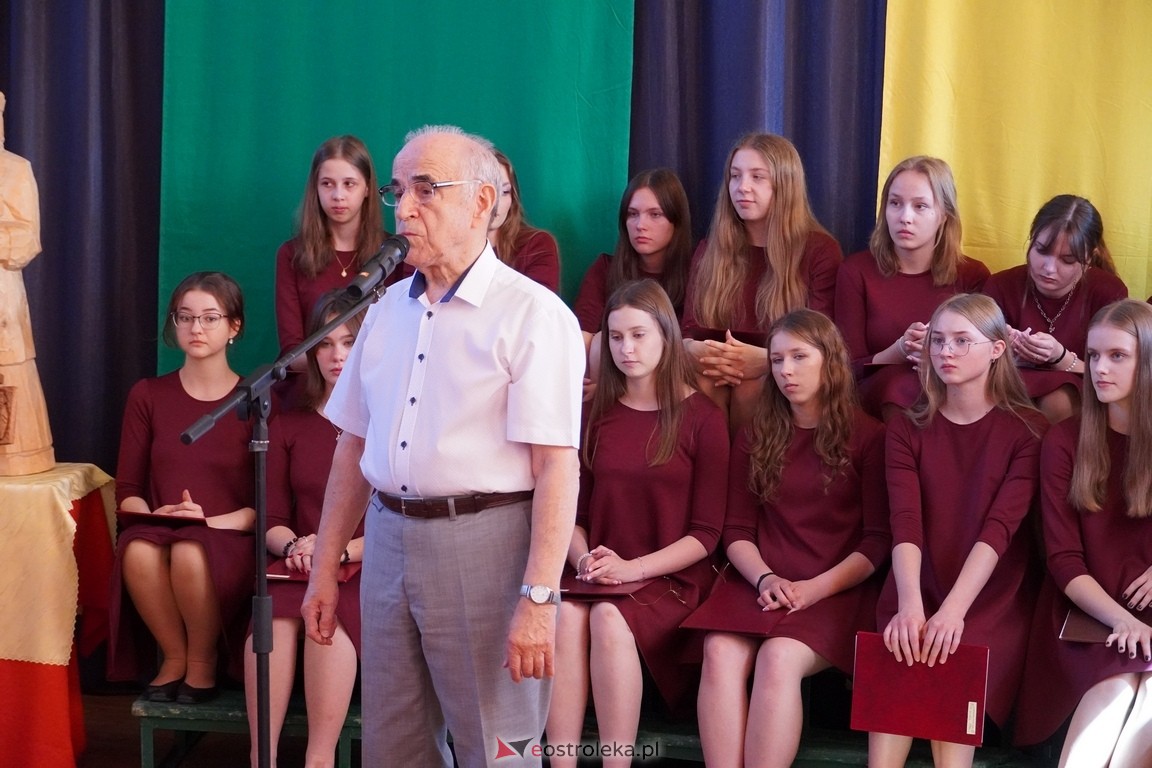 Dzień Kultury Kurpiowskiej w II Liceum Ogólnokształcącym w Ostrołęce [26.05.2024] - zdjęcie #28 - eOstroleka.pl