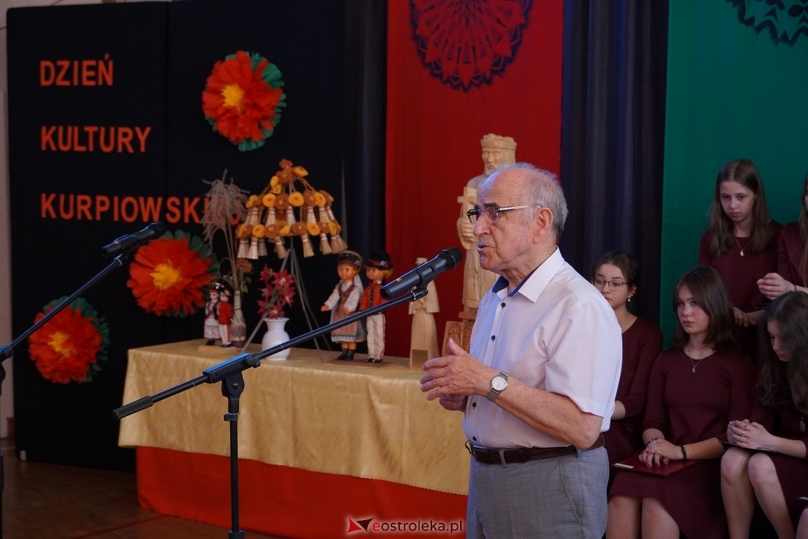 Dzień Kultury Kurpiowskiej w II Liceum Ogólnokształcącym w Ostrołęce [26.05.2024] - zdjęcie #26 - eOstroleka.pl