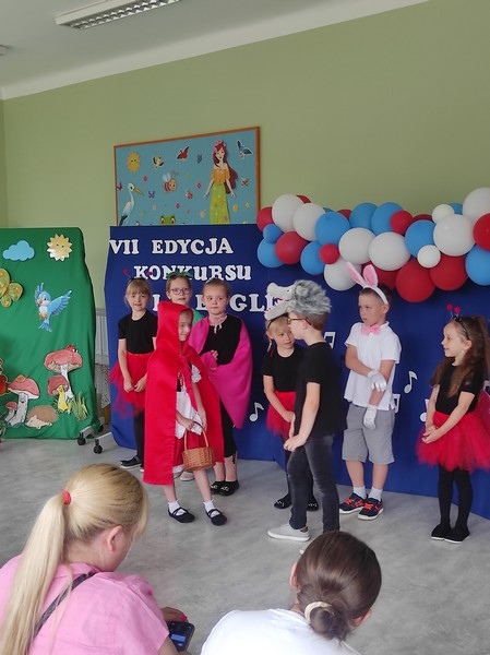 I love english - przedszkolaki w Ostrołęce śpiewają po angielsku! [23.05.2024] - zdjęcie #26 - eOstroleka.pl