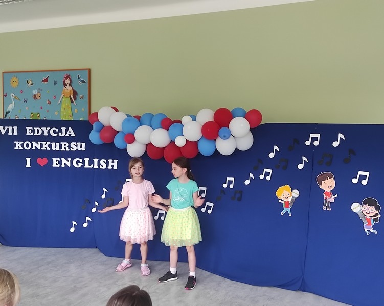 I love english - przedszkolaki w Ostrołęce śpiewają po angielsku! [23.05.2024] - zdjęcie #15 - eOstroleka.pl