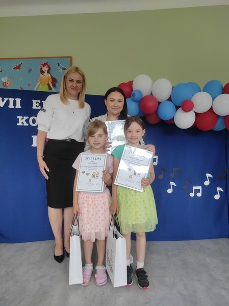 I love english - przedszkolaki w Ostrołęce śpiewają po angielsku! [23.05.2024] - zdjęcie #3 - eOstroleka.pl
