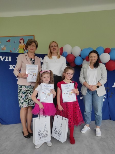I love english - przedszkolaki w Ostrołęce śpiewają po angielsku! [23.05.2024] - zdjęcie #1 - eOstroleka.pl