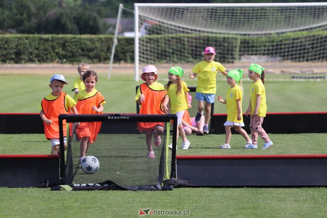 IV Piłkarski Festiwal Przedszkoli [29.05.2024] - zdjęcie #111 - eOstroleka.pl
