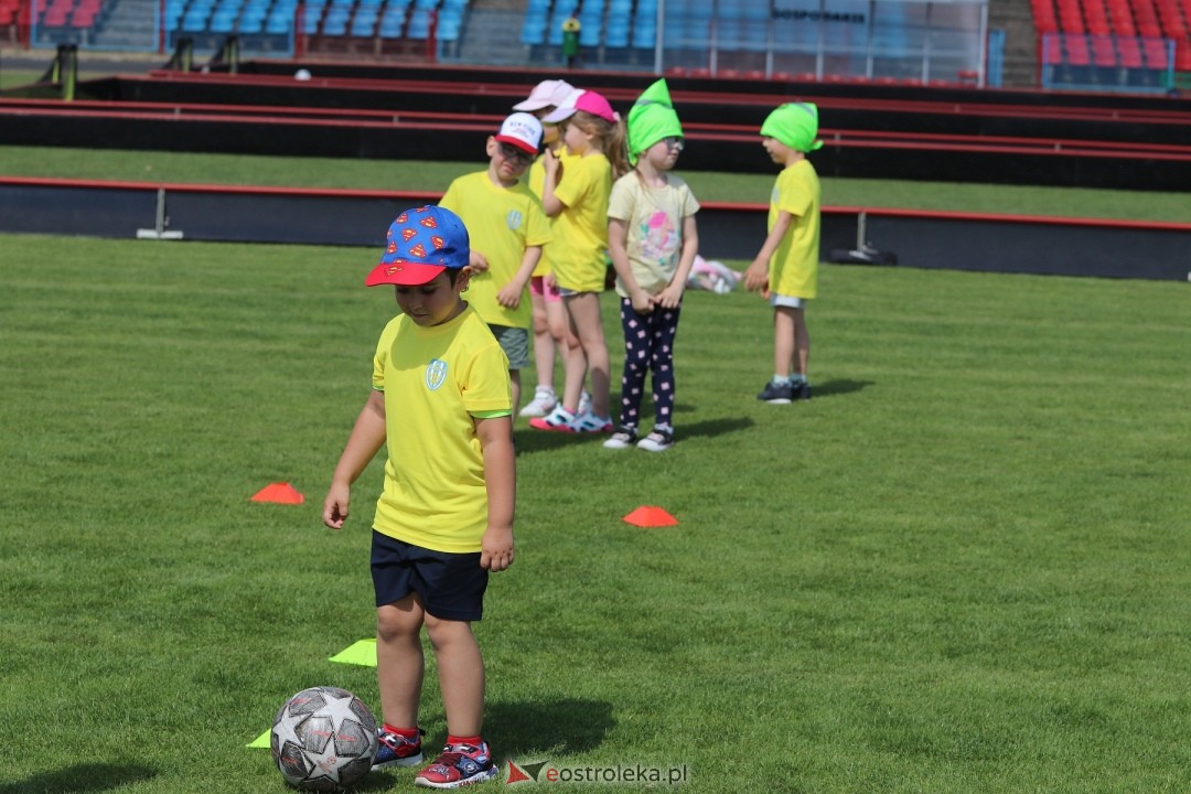 IV Piłkarski Festiwal Przedszkoli [29.05.2024] - zdjęcie #76 - eOstroleka.pl