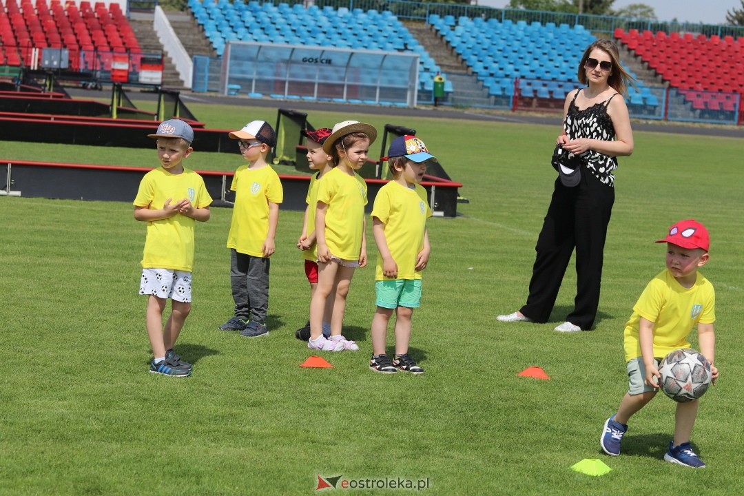 IV Piłkarski Festiwal Przedszkoli [29.05.2024] - zdjęcie #75 - eOstroleka.pl