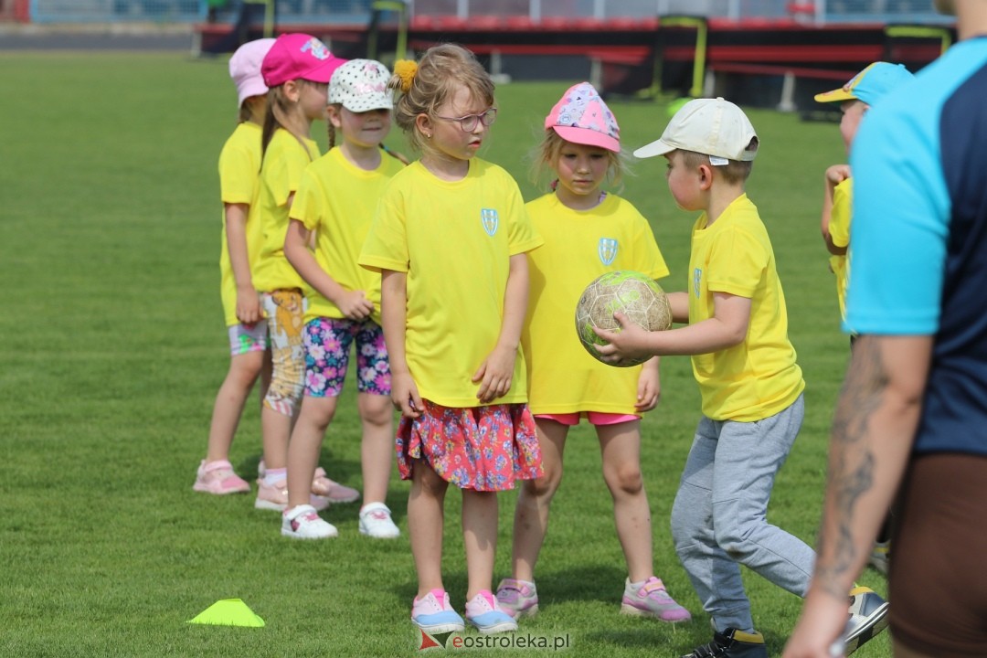 IV Piłkarski Festiwal Przedszkoli [29.05.2024] - zdjęcie #64 - eOstroleka.pl