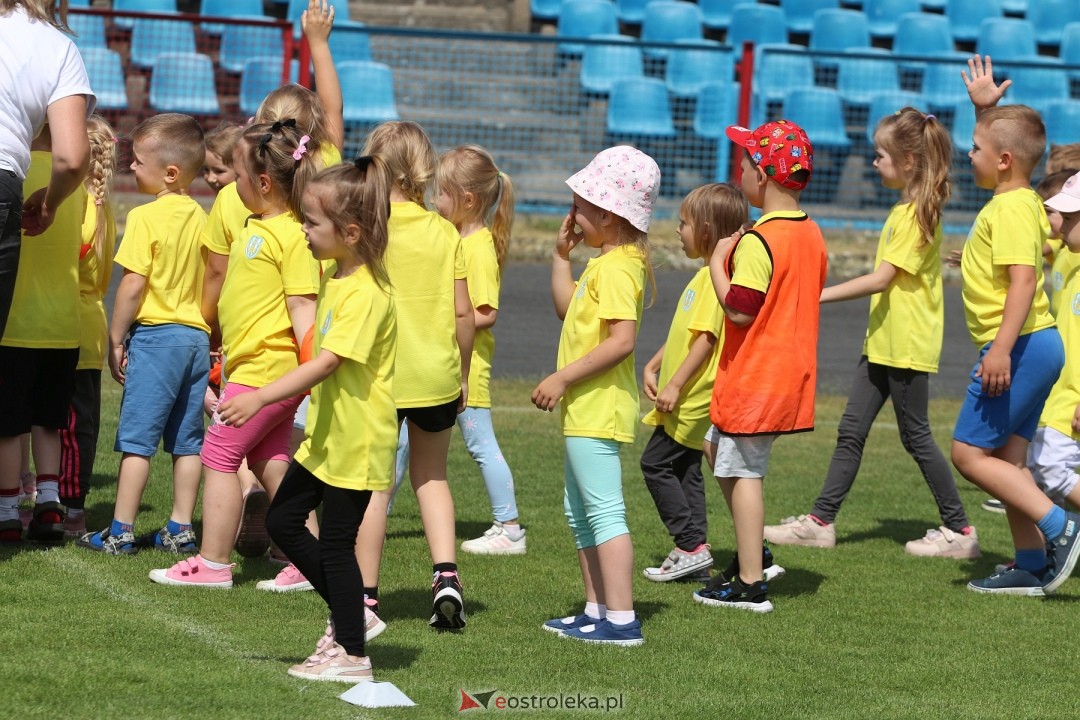 IV Piłkarski Festiwal Przedszkoli [29.05.2024] - zdjęcie #37 - eOstroleka.pl