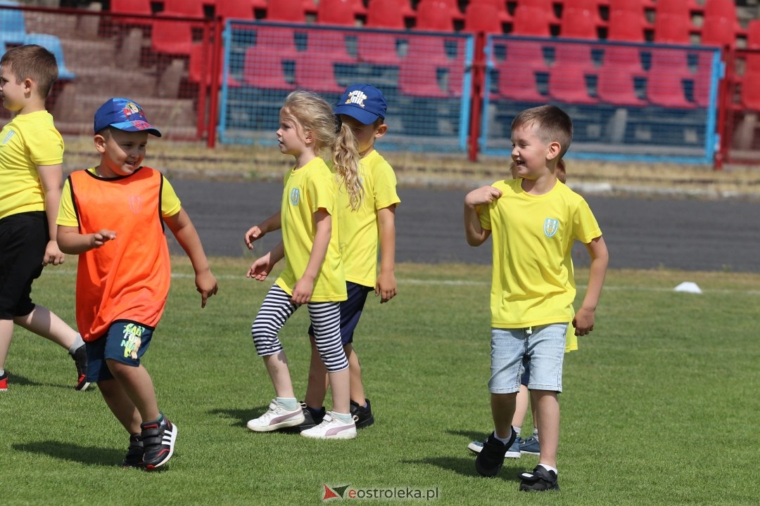 IV Piłkarski Festiwal Przedszkoli [29.05.2024] - zdjęcie #36 - eOstroleka.pl