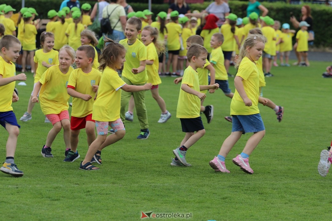 IV Piłkarski Festiwal Przedszkoli [29.05.2024] - zdjęcie #32 - eOstroleka.pl