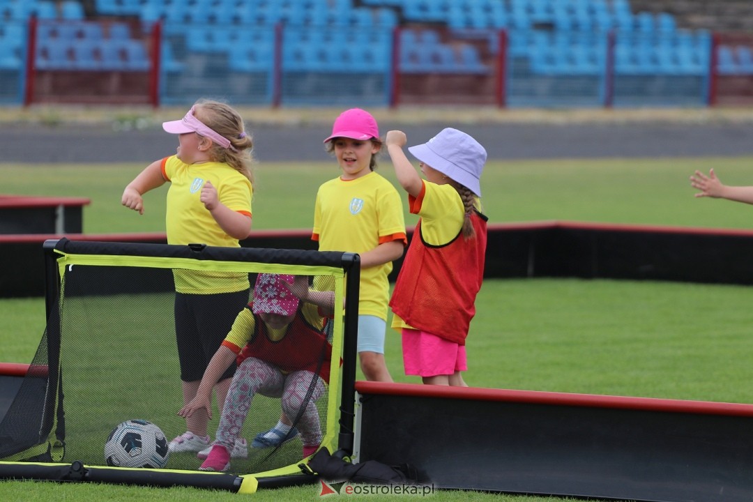 IV Piłkarski Festiwal Przedszkoli [29.05.2024] - zdjęcie #22 - eOstroleka.pl
