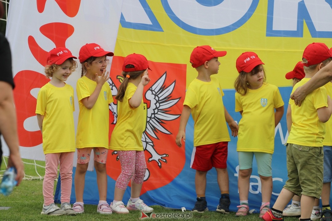 IV Piłkarski Festiwal Przedszkoli [29.05.2024] - zdjęcie #21 - eOstroleka.pl