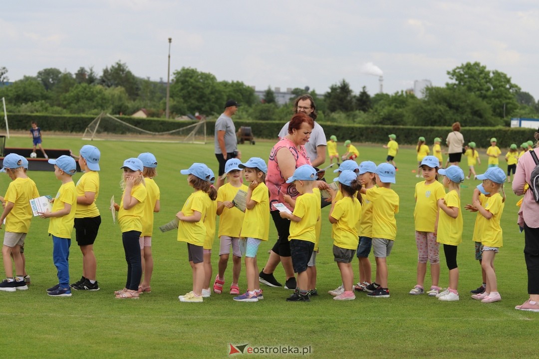 IV Piłkarski Festiwal Przedszkoli [29.05.2024] - zdjęcie #11 - eOstroleka.pl