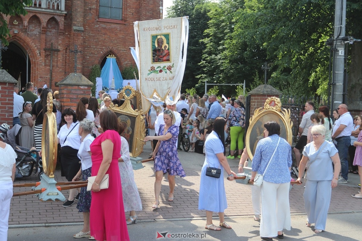 Boże Ciało 2024 - procesja w Rzekuniu [30.05.2024] - zdjęcie #77 - eOstroleka.pl