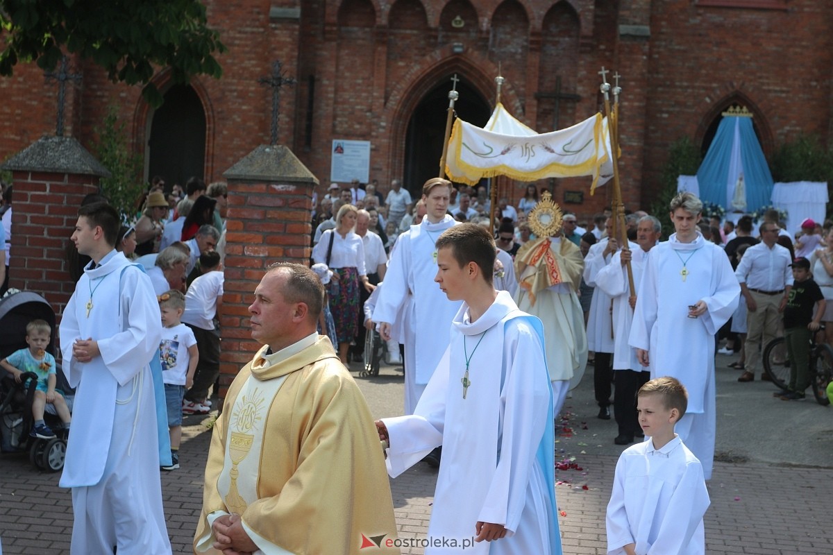 Boże Ciało 2024 - procesja w Rzekuniu [30.05.2024] - zdjęcie #55 - eOstroleka.pl