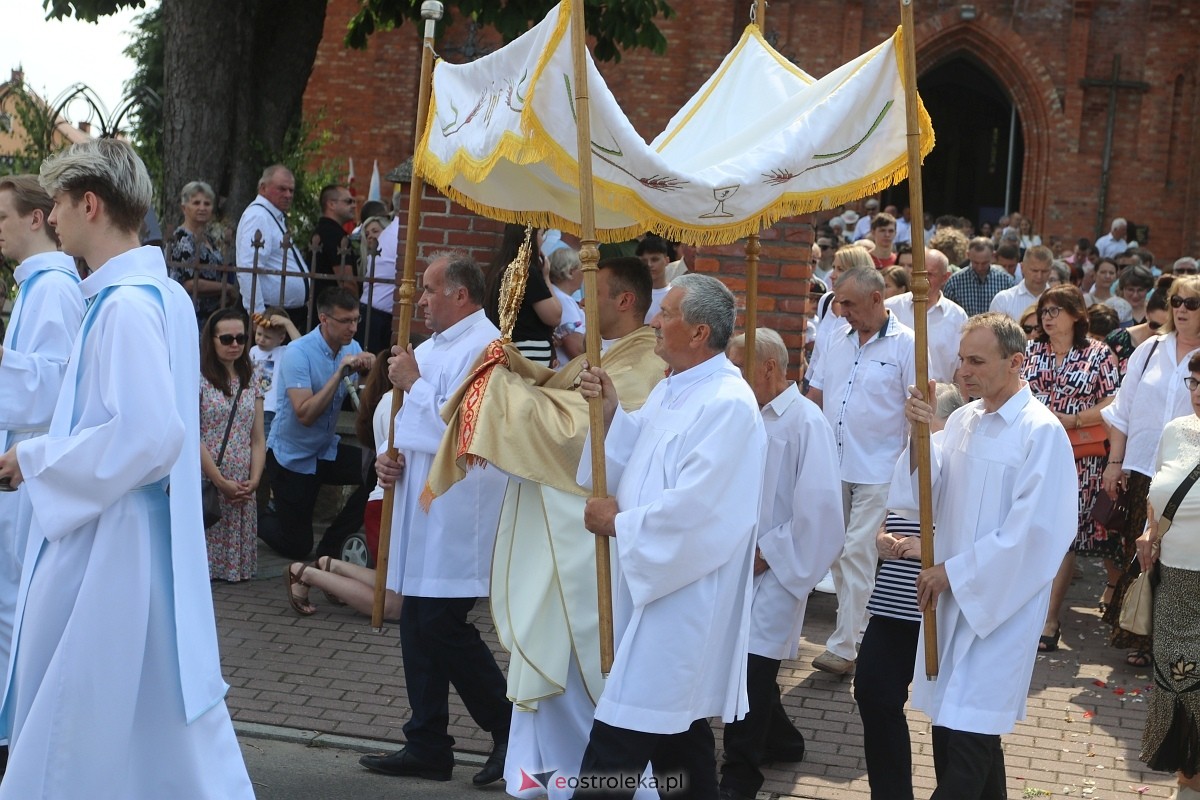 Boże Ciało 2024 - procesja w Rzekuniu [30.05.2024] - zdjęcie #53 - eOstroleka.pl