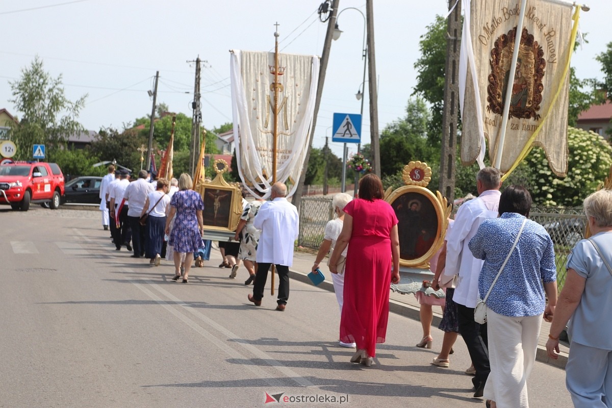 Boże Ciało 2024 - procesja w Rzekuniu [30.05.2024] - zdjęcie #47 - eOstroleka.pl