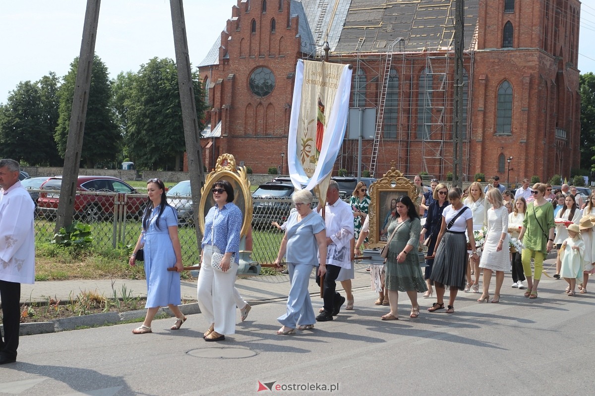 Boże Ciało 2024 - procesja w Rzekuniu [30.05.2024] - zdjęcie #46 - eOstroleka.pl