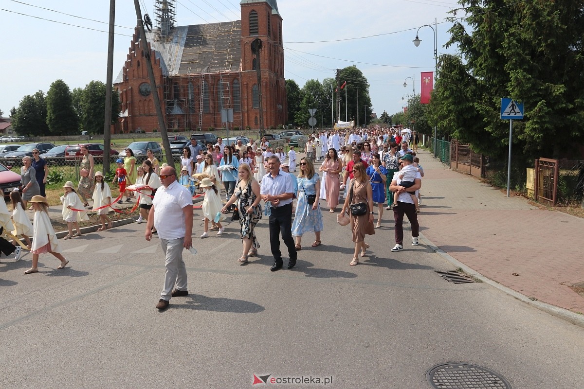 Boże Ciało 2024 - procesja w Rzekuniu [30.05.2024] - zdjęcie #43 - eOstroleka.pl