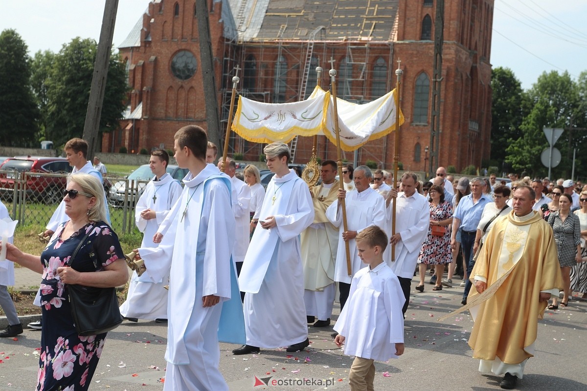 Boże Ciało 2024 - procesja w Rzekuniu [30.05.2024] - zdjęcie #37 - eOstroleka.pl