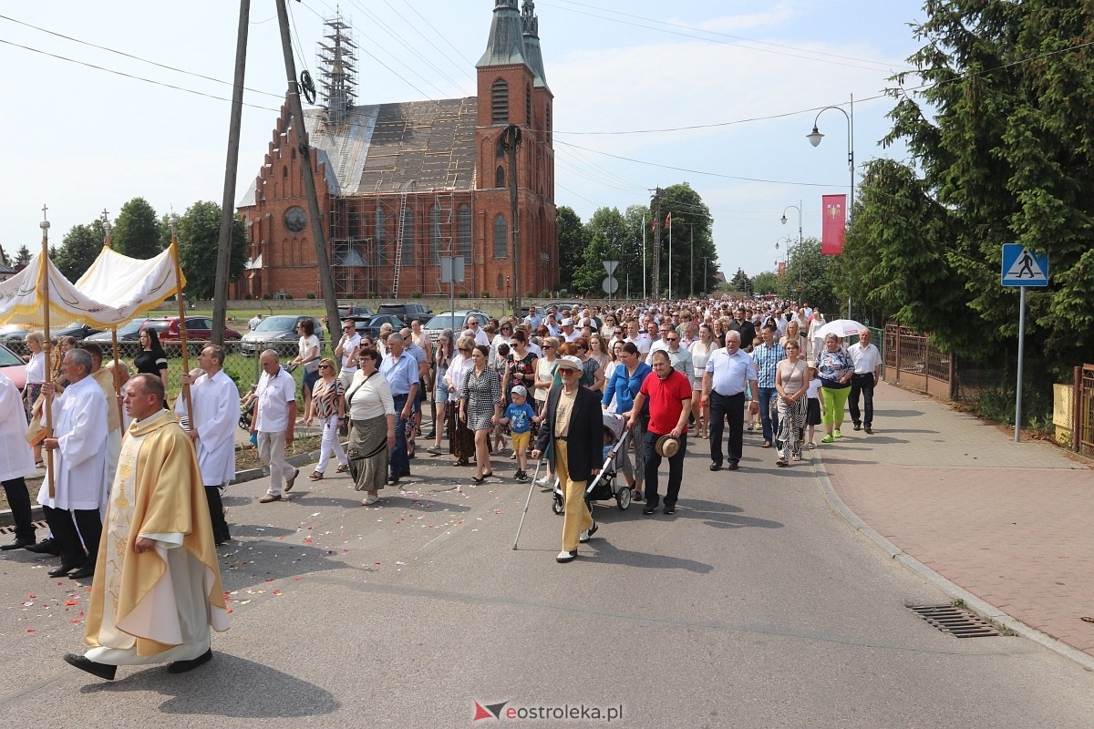 Boże Ciało 2024 - procesja w Rzekuniu [30.05.2024] - zdjęcie #35 - eOstroleka.pl