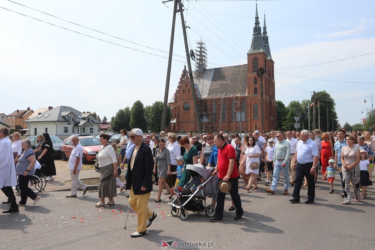 Boże Ciało 2024 - procesja w Rzekuniu [30.05.2024] - zdjęcie #31 - eOstroleka.pl