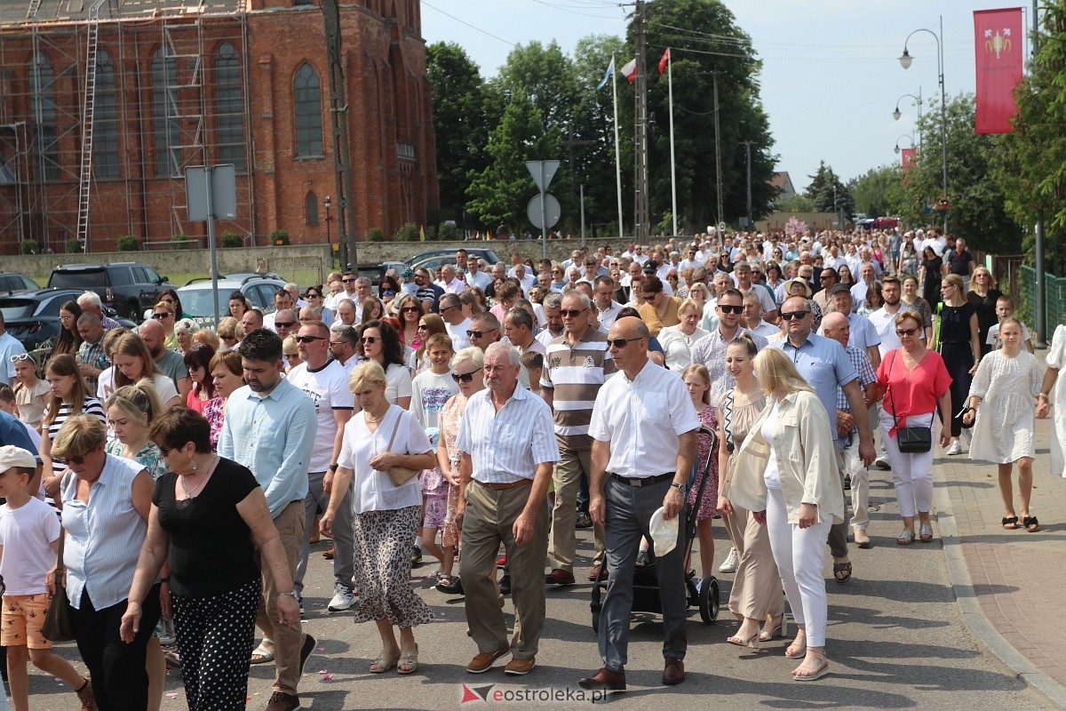 Boże Ciało 2024 - procesja w Rzekuniu [30.05.2024] - zdjęcie #28 - eOstroleka.pl