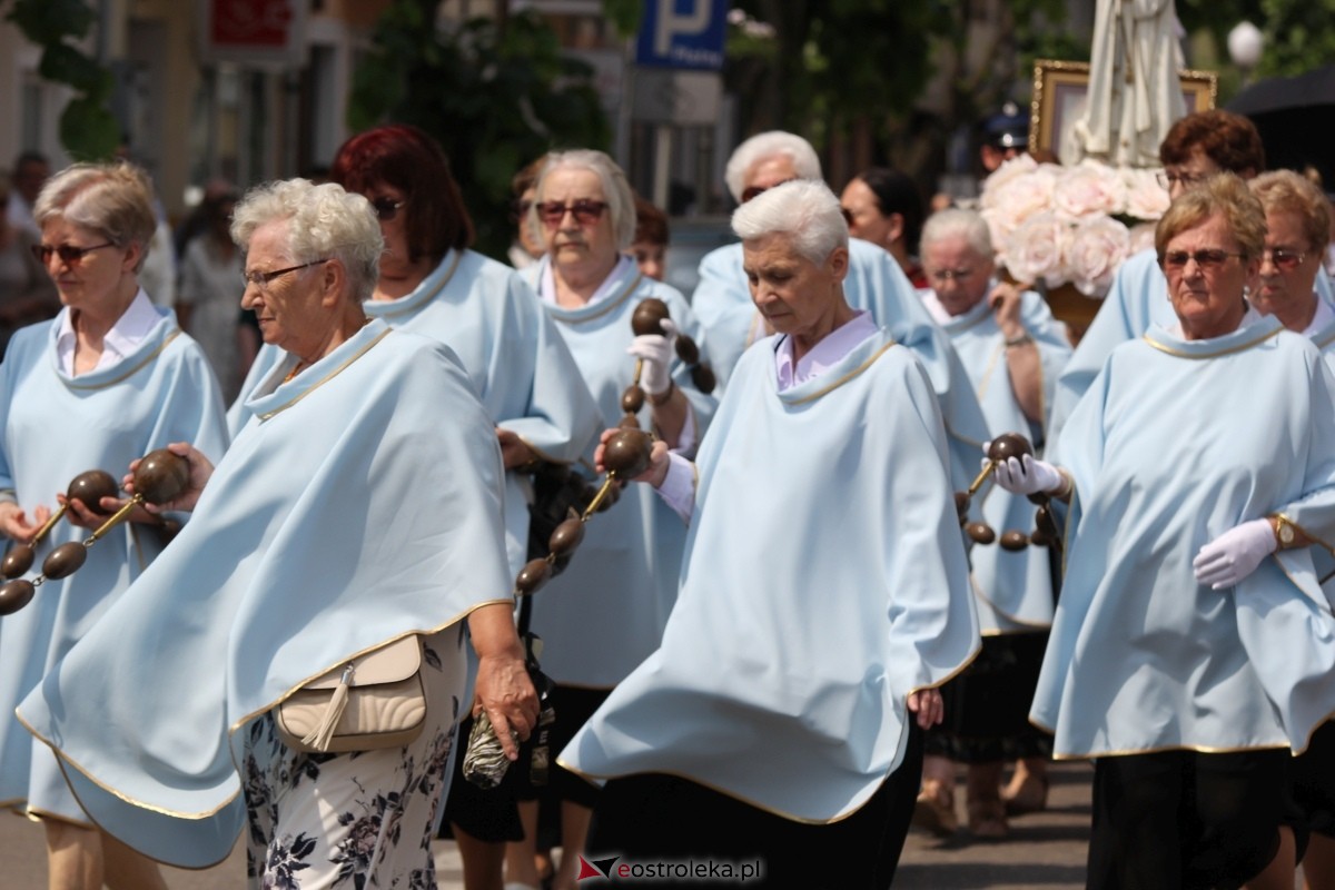 Boże Ciało 2024 - procesja w parafii pw. św. Antoniego Padewskiego w Ostrołęce [30.05.2024] - zdjęcie #184 - eOstroleka.pl