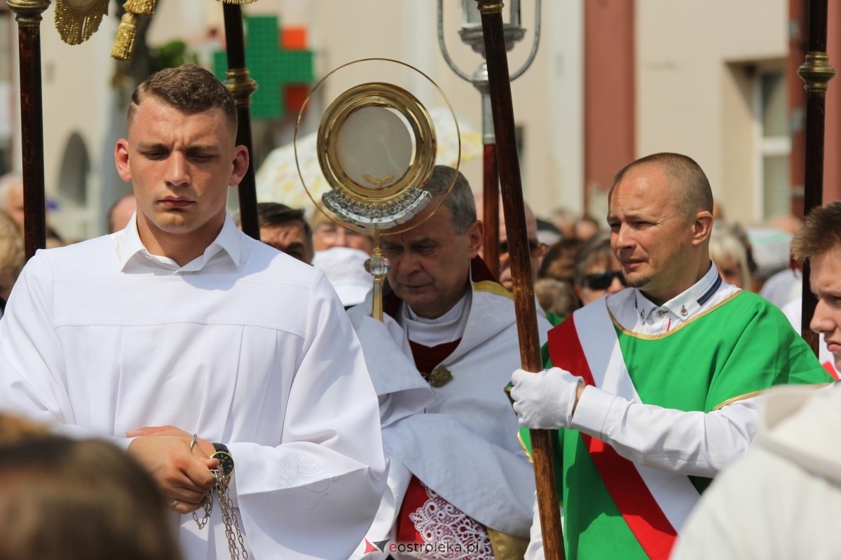 Boże Ciało 2024 - procesja w parafii pw. św. Antoniego Padewskiego w Ostrołęce [30.05.2024] - zdjęcie #153 - eOstroleka.pl