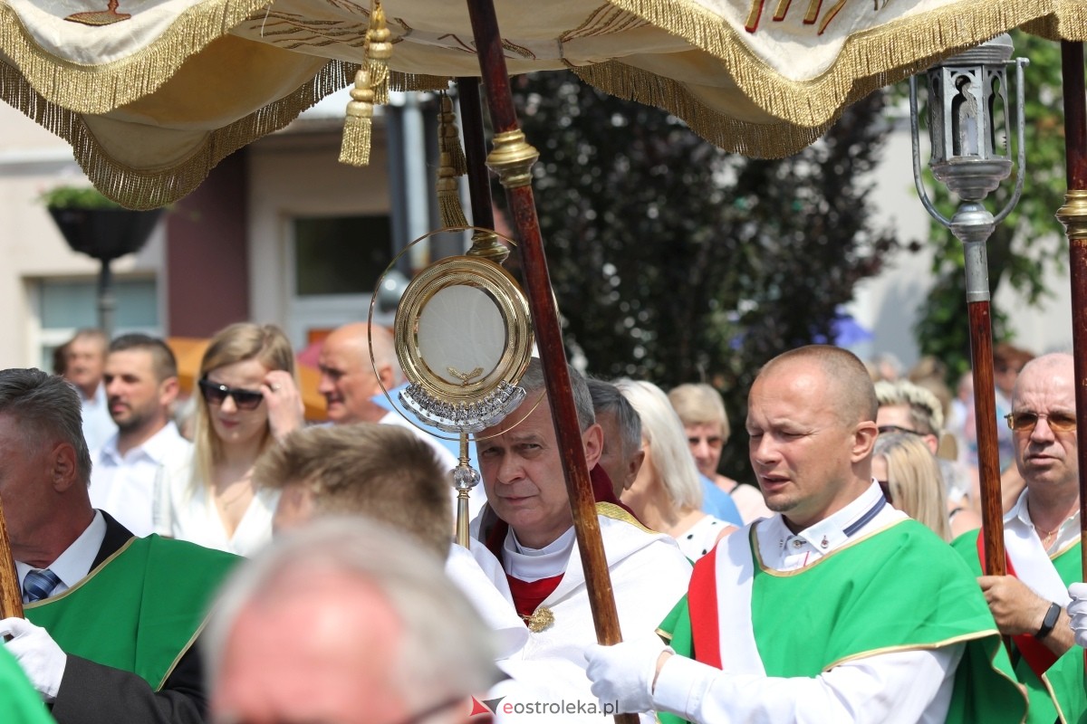 Boże Ciało 2024 - procesja w parafii pw. św. Antoniego Padewskiego w Ostrołęce [30.05.2024] - zdjęcie #148 - eOstroleka.pl