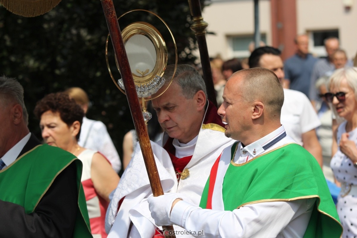 Boże Ciało 2024 - procesja w parafii pw. św. Antoniego Padewskiego w Ostrołęce [30.05.2024] - zdjęcie #146 - eOstroleka.pl