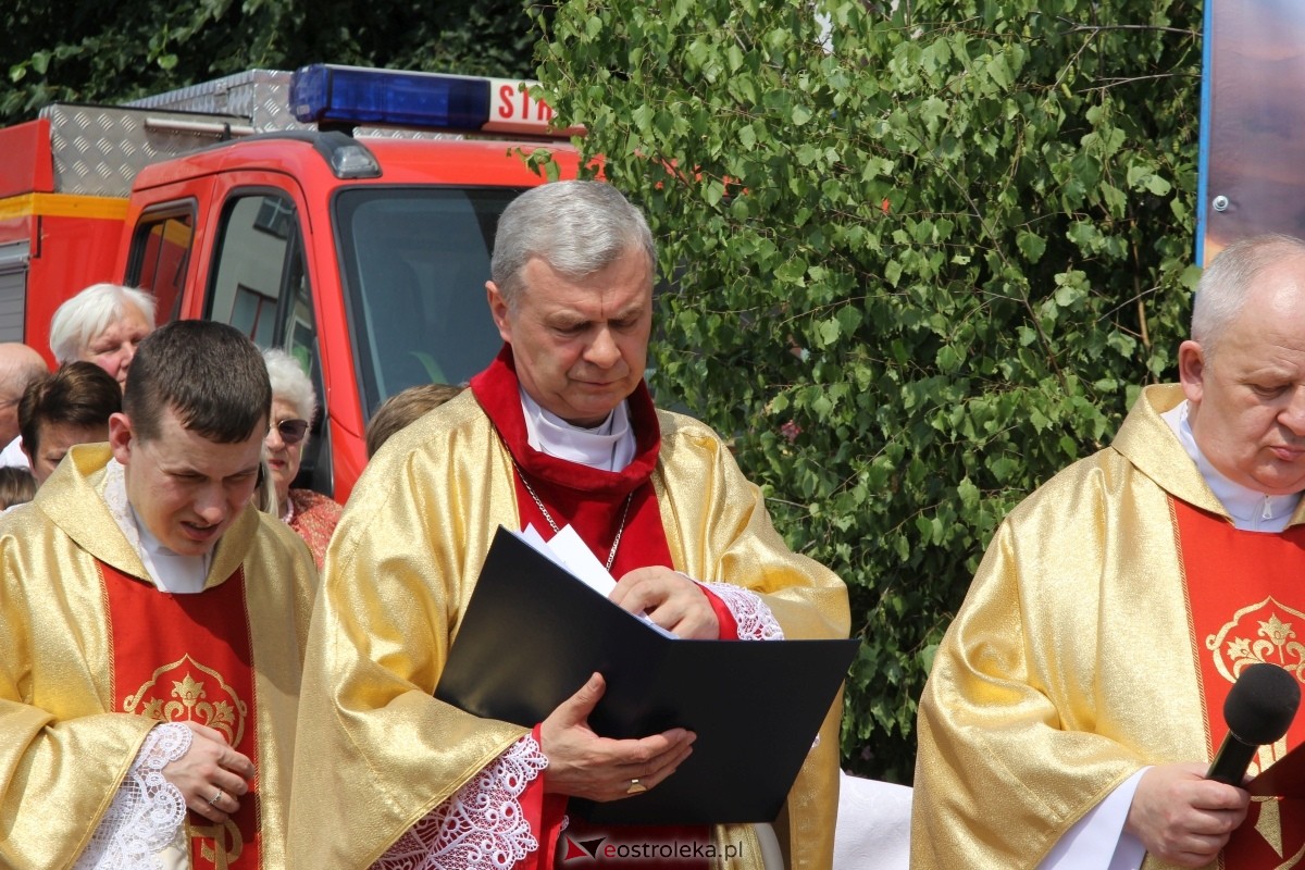 Boże Ciało 2024 - procesja w parafii pw. św. Antoniego Padewskiego w Ostrołęce [30.05.2024] - zdjęcie #104 - eOstroleka.pl
