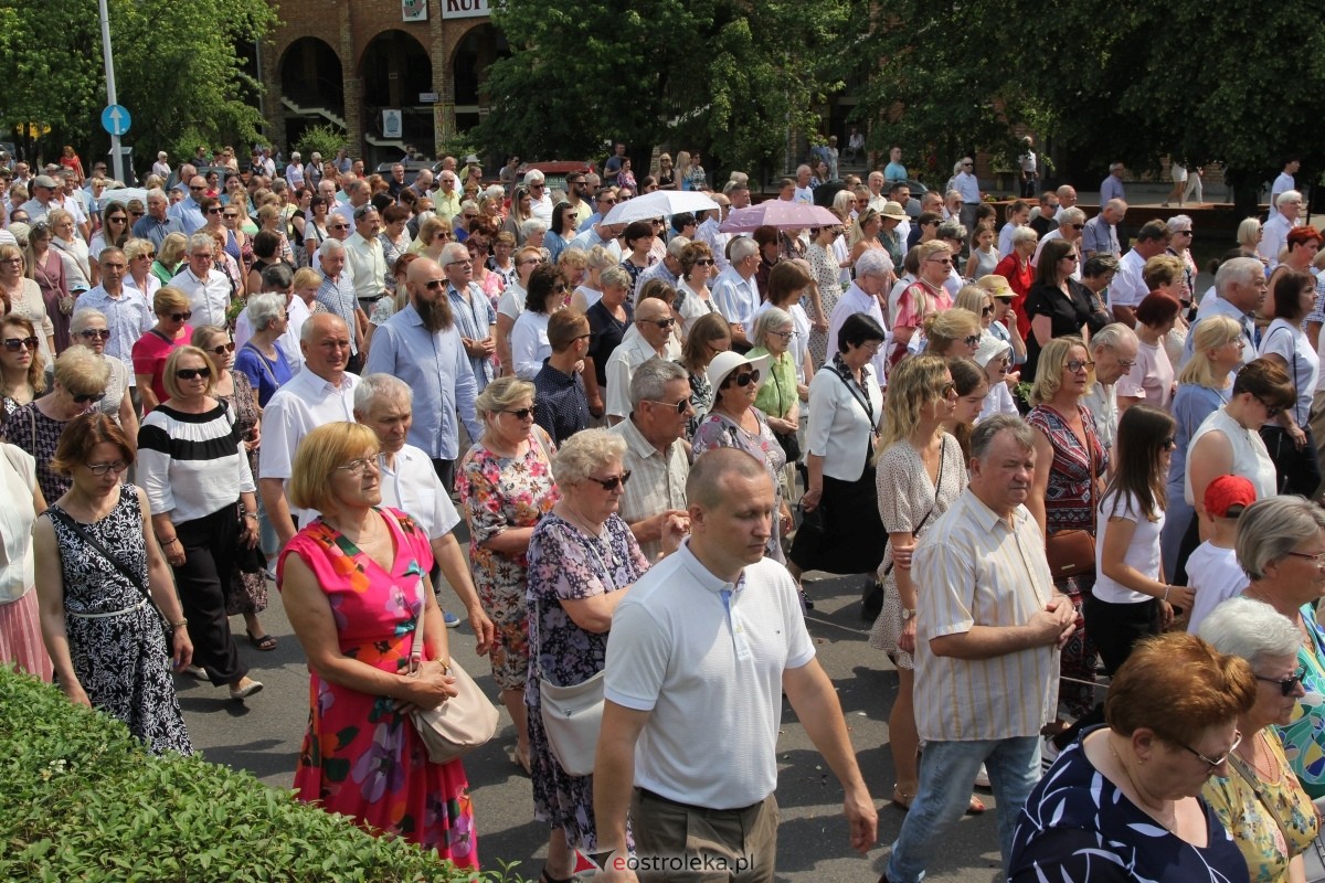 Boże Ciało 2024 - procesja w parafii pw. św. Antoniego Padewskiego w Ostrołęce [30.05.2024] - zdjęcie #53 - eOstroleka.pl