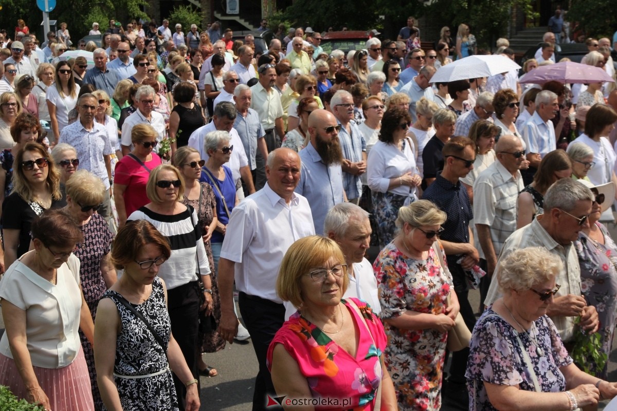 Boże Ciało 2024 - procesja w parafii pw. św. Antoniego Padewskiego w Ostrołęce [30.05.2024] - zdjęcie #50 - eOstroleka.pl