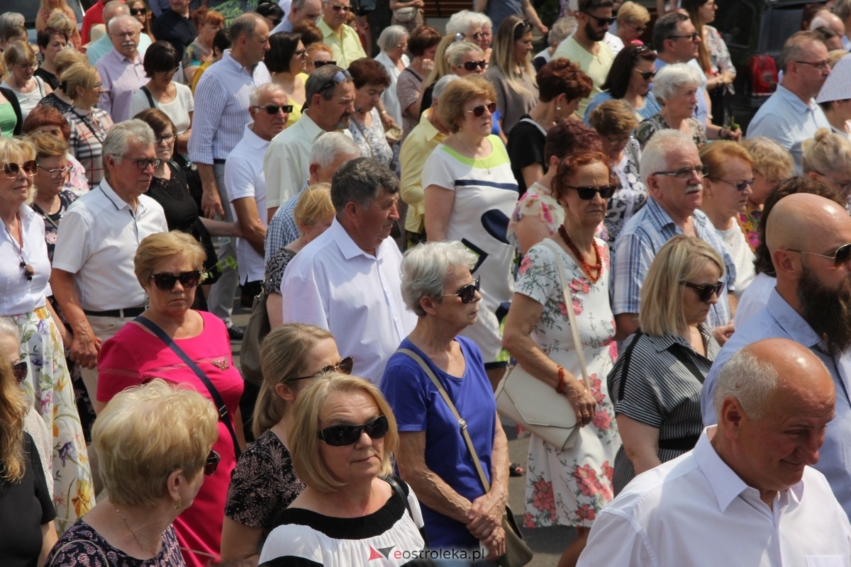 Boże Ciało 2024 - procesja w parafii pw. św. Antoniego Padewskiego w Ostrołęce [30.05.2024] - zdjęcie #84 - eOstroleka.pl