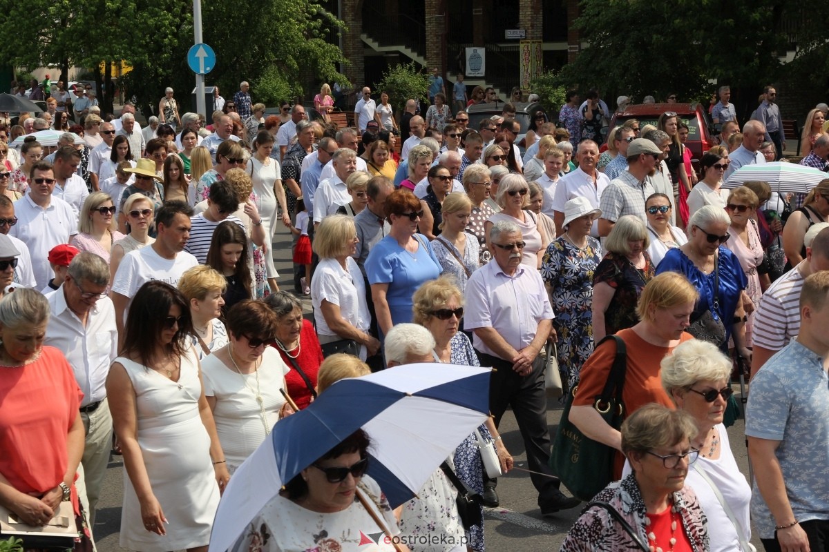Boże Ciało 2024 - procesja w parafii pw. św. Antoniego Padewskiego w Ostrołęce [30.05.2024] - zdjęcie #70 - eOstroleka.pl