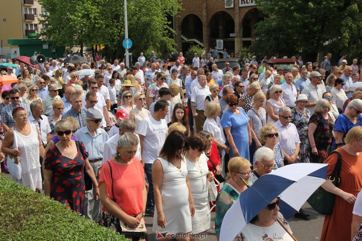 Boże Ciało 2024 - procesja w parafii pw. św. Antoniego Padewskiego w Ostrołęce [30.05.2024] - zdjęcie #68 - eOstroleka.pl