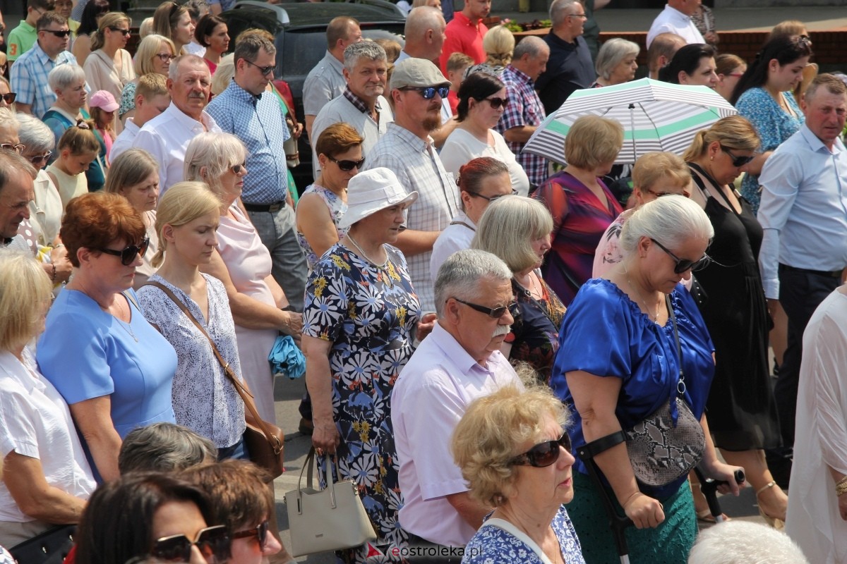Boże Ciało 2024 - procesja w parafii pw. św. Antoniego Padewskiego w Ostrołęce [30.05.2024] - zdjęcie #64 - eOstroleka.pl